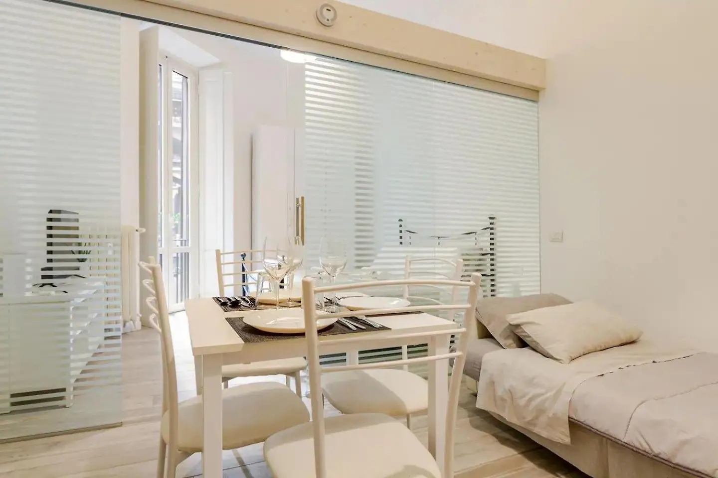Elegance Suite - Milano - Via Spartaco - Porta Romana 0*,  İtalya